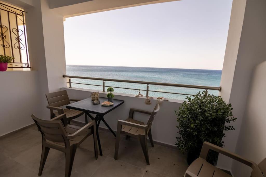 Ioannis Rooms Δωμάτια Με Θεα Στη Θαλασσα Paránimfoi Exterior foto